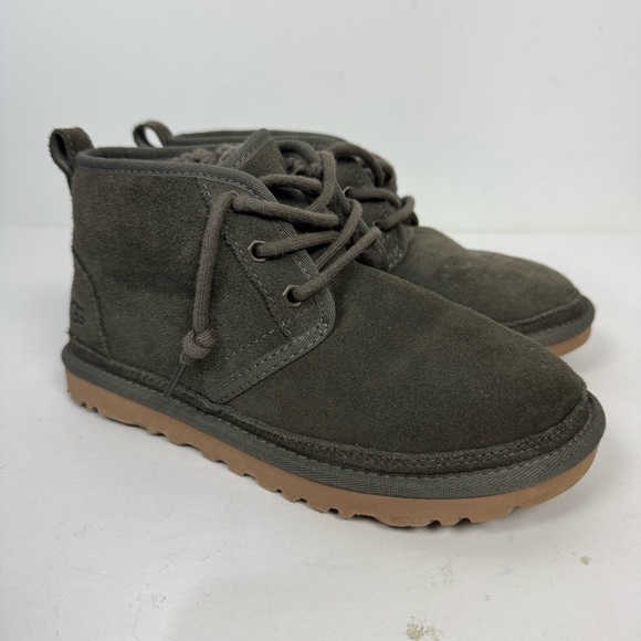 Ugg Neumel Olive Green Leather Suede Short Chelsea Boots Winter - Picture 1 of 6